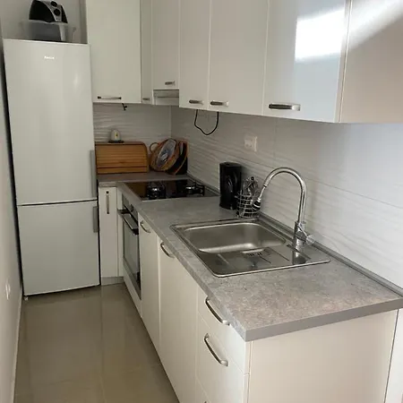 Apartman Lola